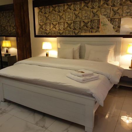 B&B Mumtaz City Islamabad Exteriör bild