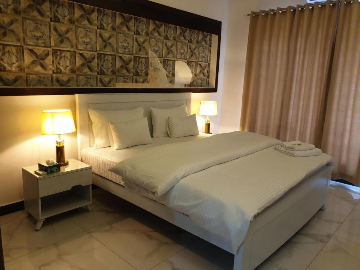 B&B Mumtaz City Islamabad Exteriör bild