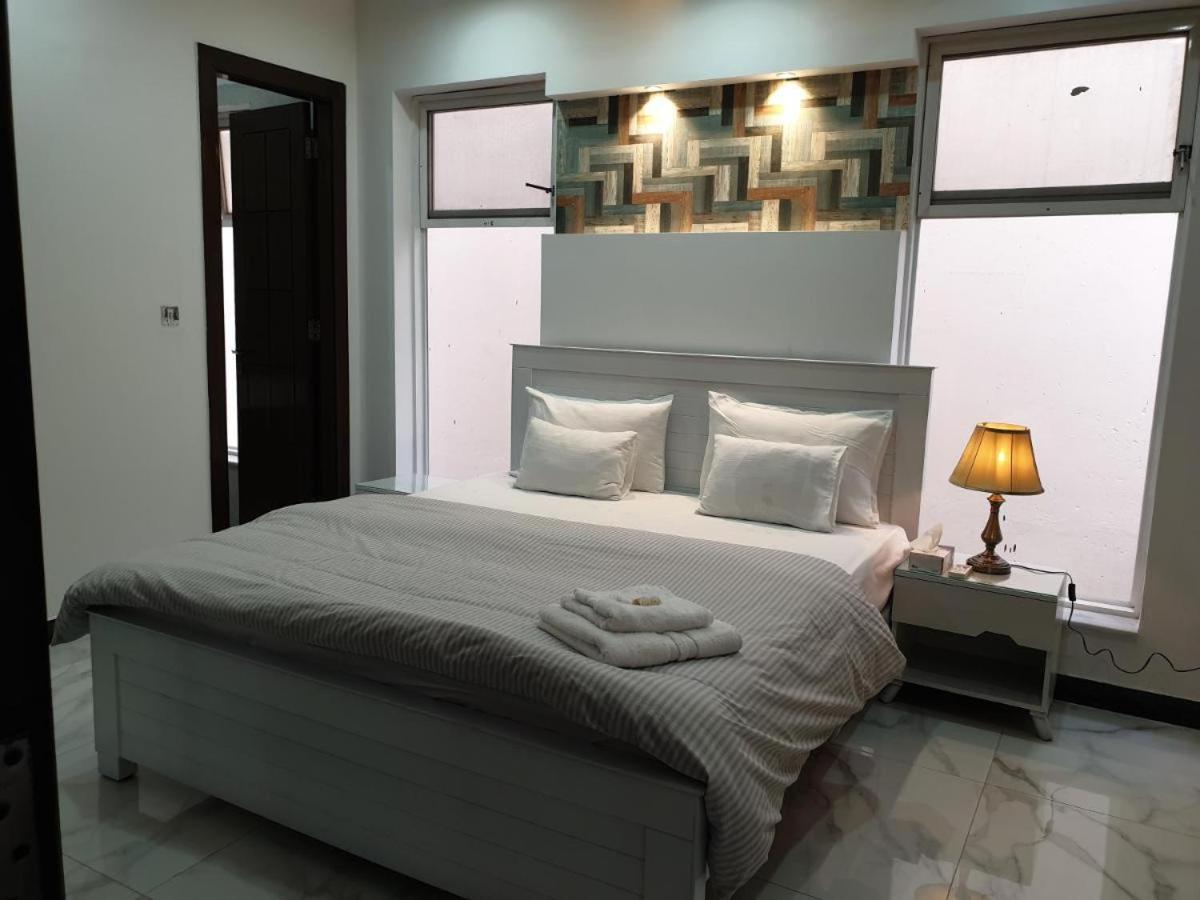 B&B Mumtaz City Islamabad Exteriör bild