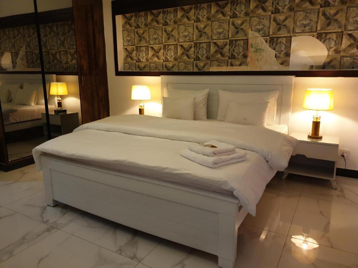 B&B Mumtaz City Islamabad Exteriör bild